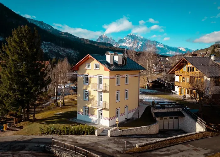 Vale E Schena Cortina 4 Posti Letto