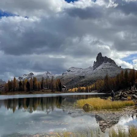 Vale E Schena Cortina 4 Posti Letto Daire *